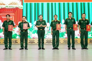 TP.HCM bổ nhiệm 318 sĩ quan, cán bộ quân đội về xã, phường, đặc khu