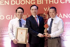 Báo Pháp Luật TP.HCM đoạt giải Tác phẩm xuất sắc tại Giải báo chí Búa liềm vàng