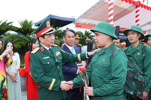 Đại tướng Phan Văn Giang dự lễ giao nhận quân năm 2026 tại Cao Bằng