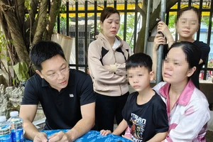 Vợ con chết lặng trước tin tài xế taxi bị sát hại ở Quảng Trị