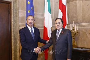 Chủ tịch Quốc hội Trần Thanh Mẫn gặp Thị trưởng thành phố Milan