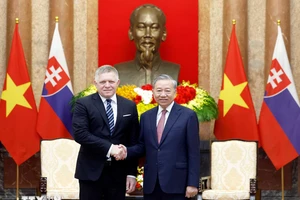Thủ tướng Cộng hòa Slovakia Robert Fico kết thúc chuyến thăm chính thức Việt Nam
