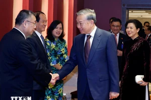 Tổng Bí thư, Chủ tịch nước Tô Lâm gặp mặt các nhân sĩ hữu nghị Việt - Trung tại Bắc Kinh