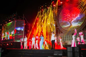 Hưng Yên: Nghệ sĩ và hàng ngàn người cùng hô vang ‘Vì một Việt Nam không ma túy’