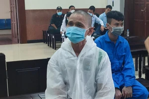 Hủy án vụ buôn lậu khẩu trang xuyên quốc gia