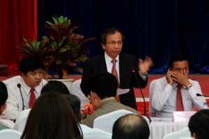 Phê bình Giám đốc Sở Kế hoạch và đầu tư “trốn” họp