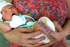 Vụ bé sơ sinh bị bắt cóc: BV Hùng Vương “ém” thông tin?