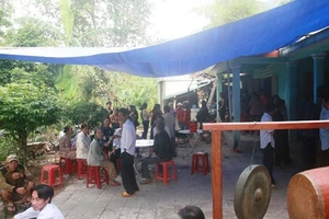 Tình cảnh quẫn bách của cô giáo trẻ cột chặt hai con cùng chết dưới lòng hồ