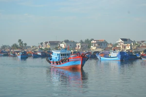 Thêm một tàu cá bị tàu Trung Quốc tấn công, cướp tài sản