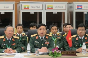 Bộ trưởng Quốc phòng lý giải việc VN hết sức kiềm chế trong vụ giàn khoan trái phép