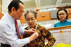 “Sự cống hiến, hy sinh của các Bà Mẹ là tài sản tinh thần vô giá, trường tồn cùng dân tộc“