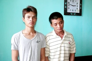 Rủ nhau đi trộm lúa mang về nhà cất giấu