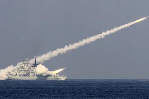 Trung Quốc đang tập trận bắn đạn thật rầm rộ ngoài khơi Vịnh Bắc bộ