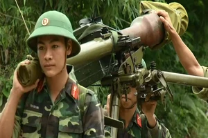 Chùm ảnh: Theo dấu chân các chiến sĩ hành quân diễn tập