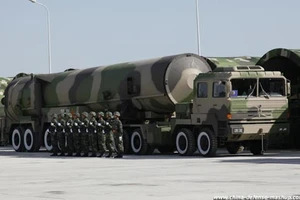 Trung Quốc thử nghiệm thành công tên lửa ‘vươn được cả tới Mỹ’