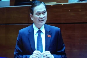 Bộ trưởng Nội vụ trần tình về lý do 'lạm phát cấp phó'