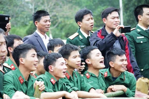 Tết vui khỏe của những chàng lính trẻ