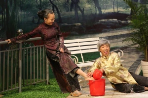 Sao và chuyện nộp thuế: Cátsê 'khủng', 'né' thuế tinh vi