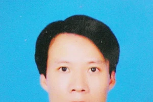 Bài học cảnh giác cho những người muốn dùng tiền chạy việc