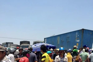 Dân lại 'tái chiếm' QL1A tiếp tục phản đối 'bão xỉ'