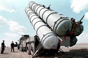 Nga cung cấp tên lửa S-300 cho Iran bất chấp Israel phản đối