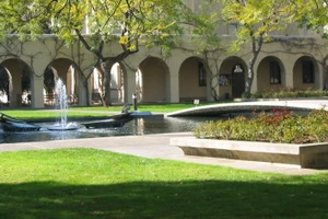 Harvard và Yale rớt khỏi top 10 các trường đại học tốt nhất