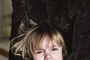 Bộ ảnh khiến các bà mẹ 'thức tỉnh' về cách nuôi dạy con