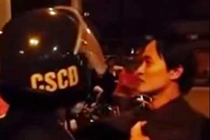Thông tin mới vụ CSCĐ túm cổ áo người dân