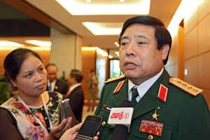 Bộ trưởng quốc phòng Phùng Quang Thanh sang Pháp chữa bệnh