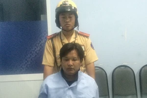 Cuộc truy đuổi tốc độ của CSGT và CSHS với hai kẻ cướp có dao