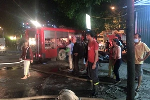 Cháy lớn tại khu đô thị, nhiều người vẫn đang mắc kẹt 