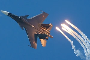 Tiêm kích Su-30SM Nga đọ sức F-16 Mỹ ở Syria