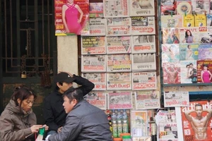 Năm, sáu cơ quan cùng quản cái vỉa hè