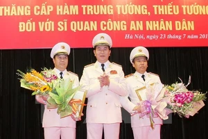 Trao Quyết định thăng cấp bậc hàm cấp Tướng Công an