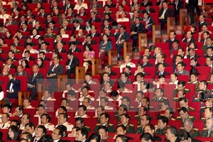 Báo cáo Đoàn Chủ tịch về các nhân sự xin rút khỏi danh sách đề cử