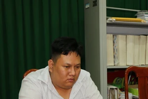 Bắt người đàn ông bị công an truy nã về hai tội