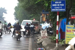 Bộ Giao thông trả lời câu hỏi 'đèn đỏ có được rẽ phải?'