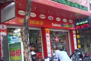 Chi tiết vụ người cha bị bắt vì đập 5 hộp sữa ở siêu thị