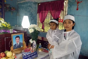 Thương tâm: Sét đánh 2 người thiệt mạng tại chỗ