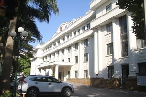 Tin mới nhất về vụ cán bộ Bộ Công Thương đi lễ chùa