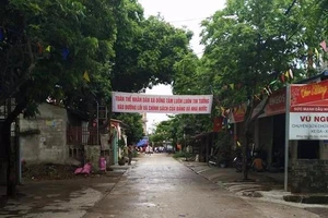 Xe của đoàn đối thoại đã vào thôn Hoành, Đồng Tâm