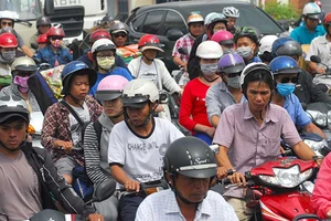 Chủ tịch nước: Cấm xe máy bây giờ là nóng vội