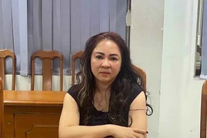 Khám xét 6 căn nhà của bị can Nguyễn Phương Hằng, thu nhiều tài liệu, vật chứng