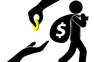 Những “đại lý từ thiện” ăn bám bệnh nhân nghèo