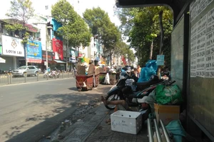 Tôi không dám xuống trạm xe buýt này 