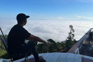 Chọn quay về nhà thay vì đi chơi lễ 30-4