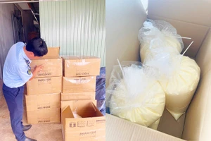 Phát hiện gần 700 kg mỹ phẩm làm trắng da không rõ nguồn gốc