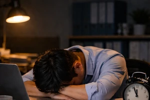 Đưa người chịu áp lực công việc vào diện theo dõi rối loạn tâm thần: Cần 3 giải pháp