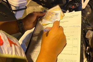 Bị tước bằng lái do vi phạm nồng độ cồn, tài xế có quyền lái xe? 