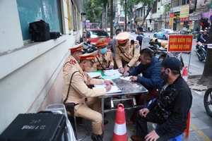 Cho bạn mượn xe nhưng bị giữ phương tiện do vi phạm nồng độ cồn, ai đến nhận xe?